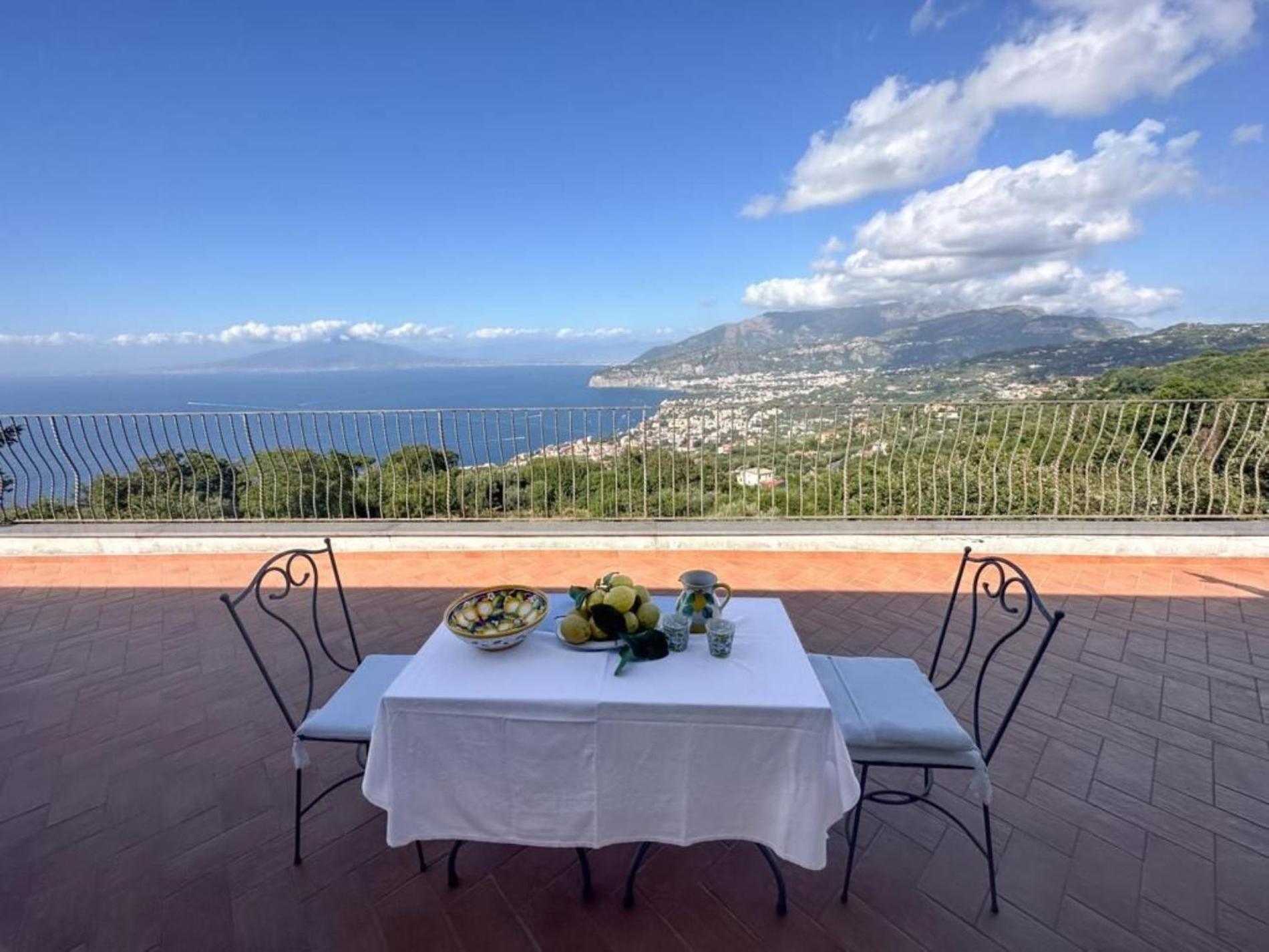 - Savoia Villa Península Sorrentina
