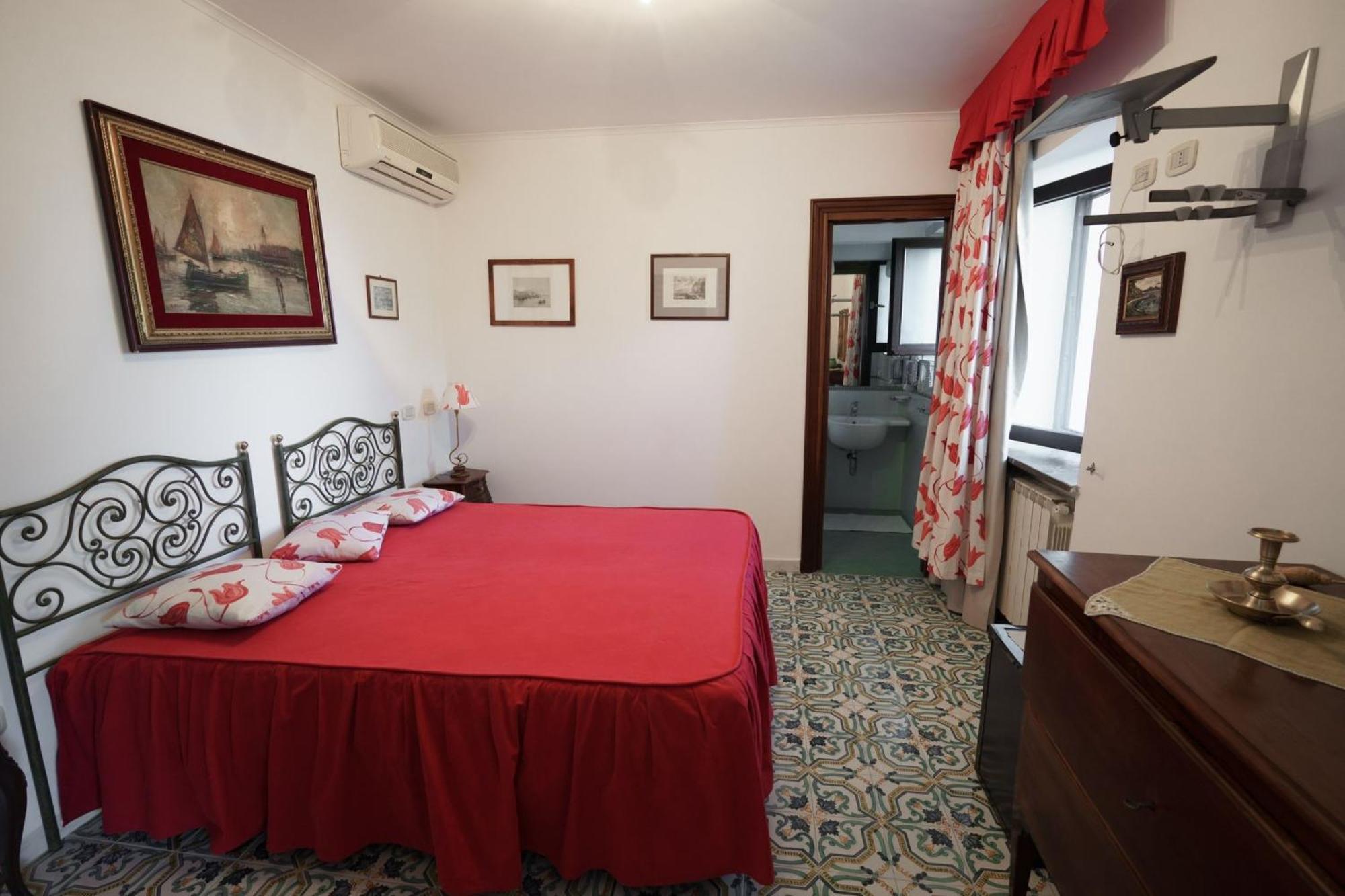 - Savoia Península Sorrentina